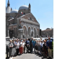 Vuestras gracias ante San Antonio de Padua, Italia